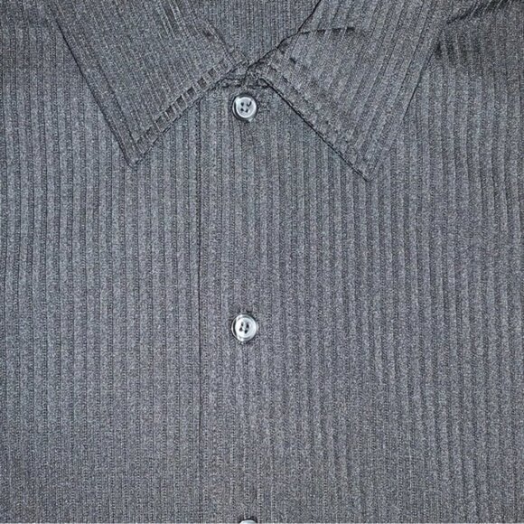 Vintage Kenneth Cole Men Large Button Down Black Short Sleeve Shirt - Picture 4 of 4